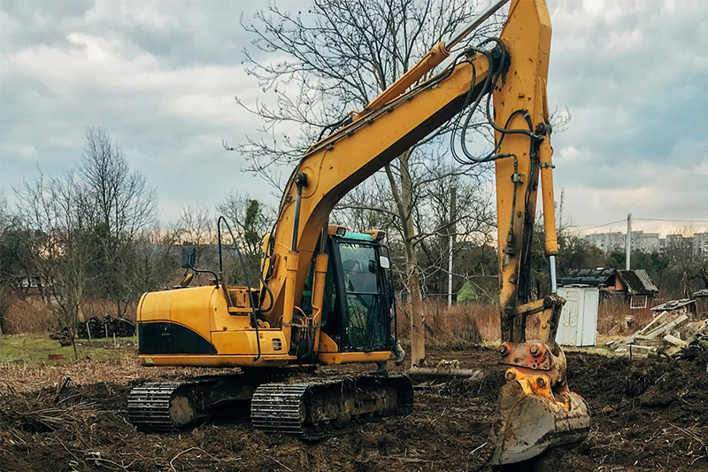 Dirt Work — excavation contractor Selmer, TN Dirt work grading and pad building near Selmer TN